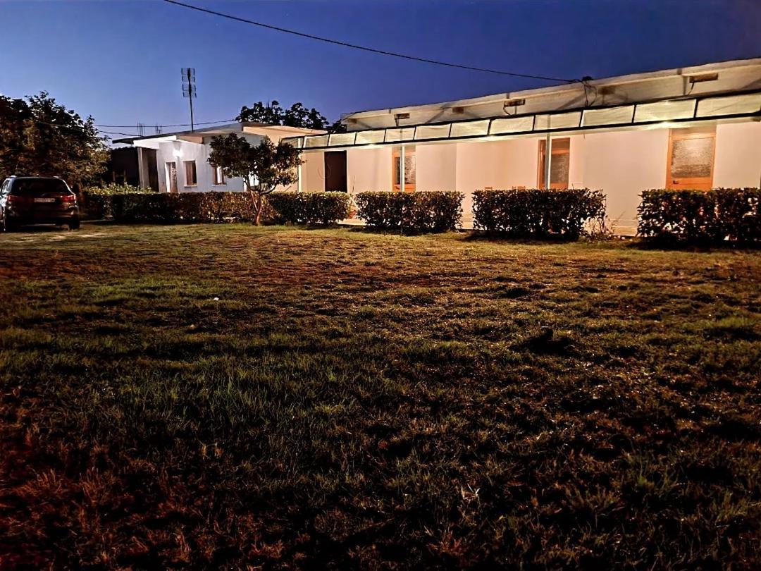 Holiday Home Plazhi San Pietro Bagian luar foto